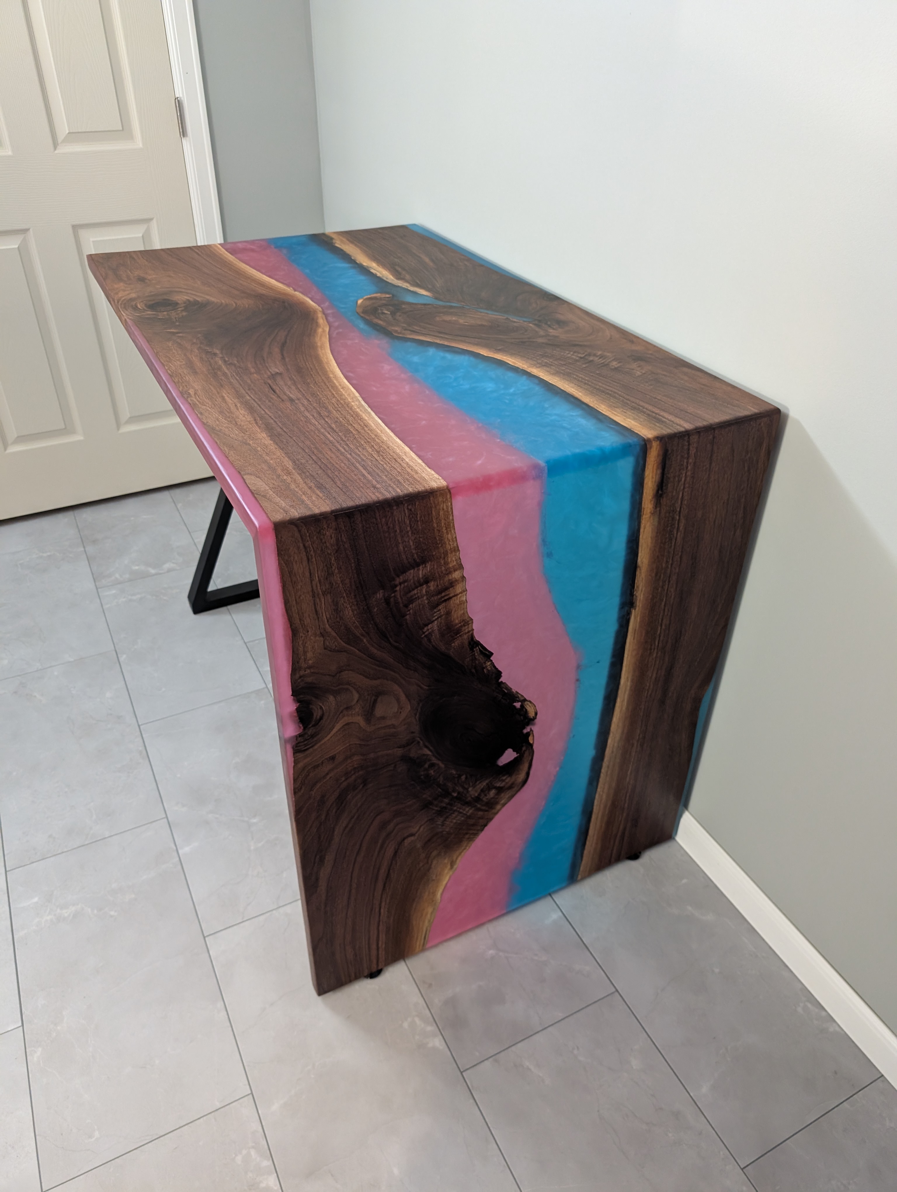 Custom epoxy river table photo 2